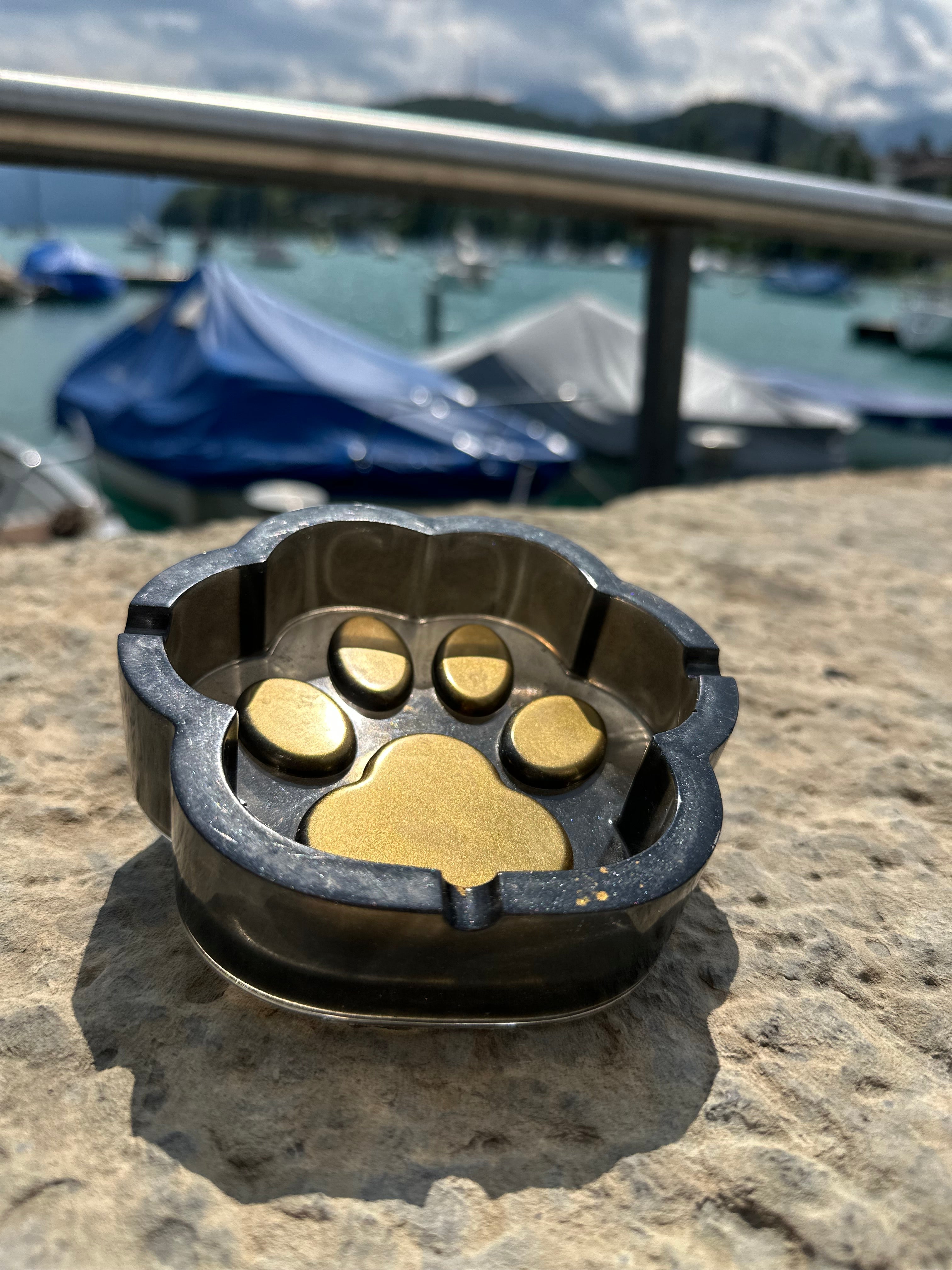 Pfoten Epoxy Zigaretten Aschenbecher – Personalisiert