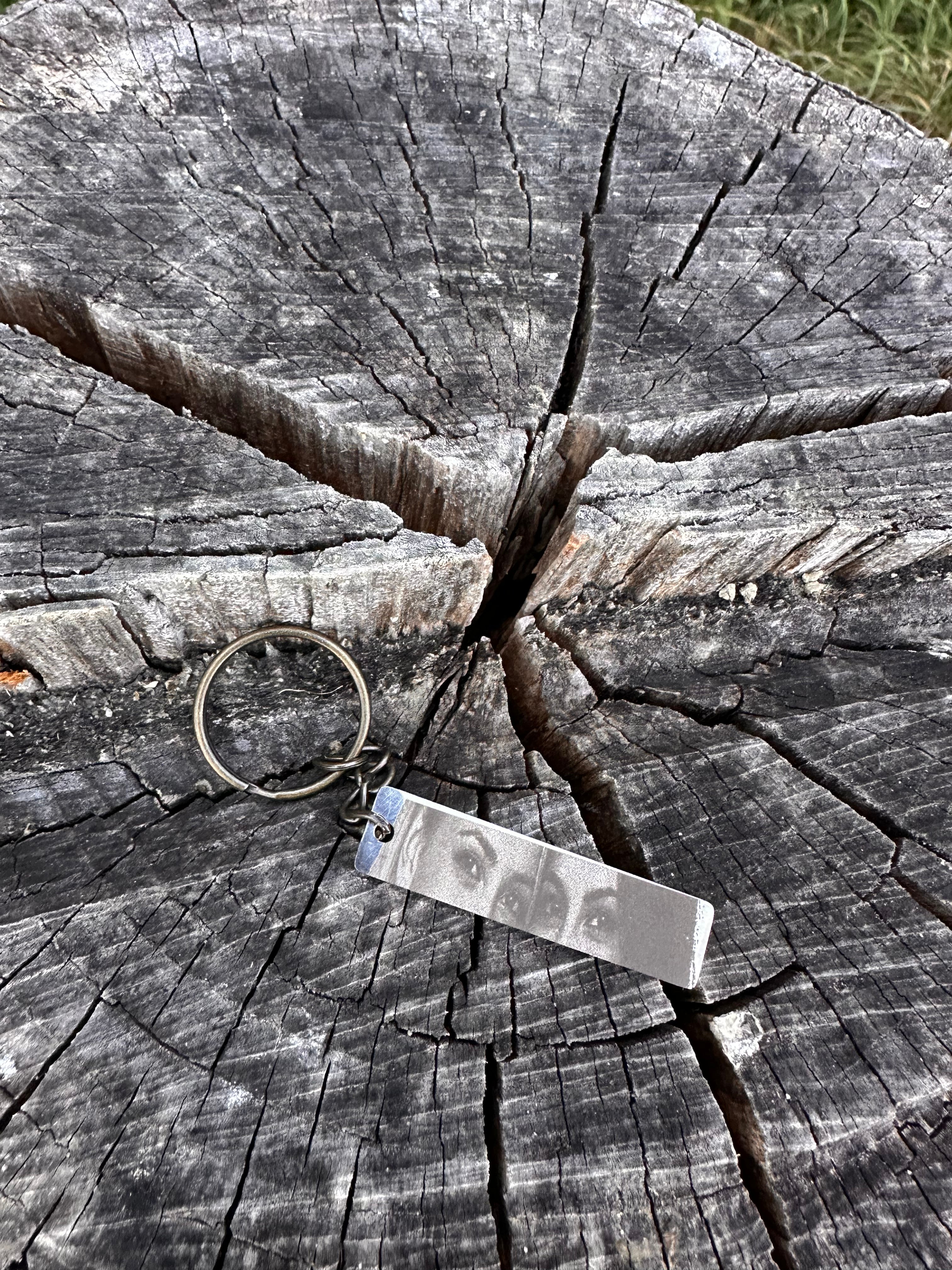 Personalized Keychain with Your Eyes – Photo Engraving